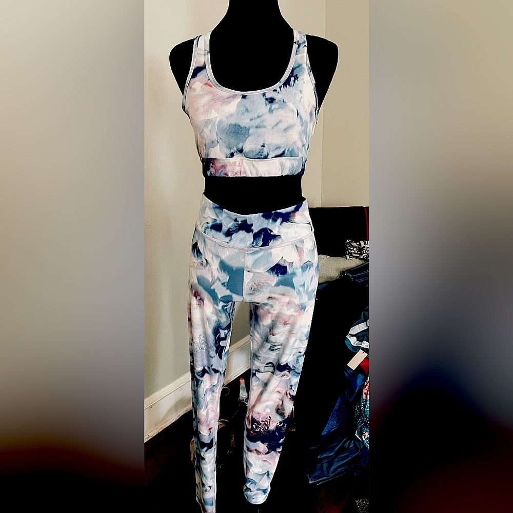 Aeropostale matching sports bra and running pants. Size medium